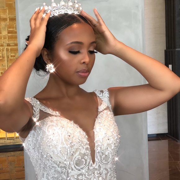 HAND MADE WEDDING DRESSES - Picture 2 of 5